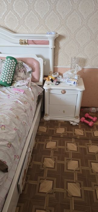 Спальный гарнитур полный комплект с матрасем
