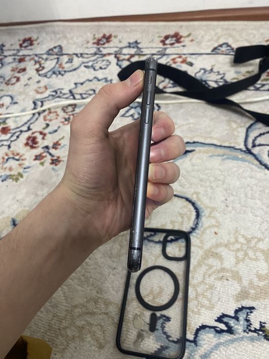 Продам айфон 11 128гб