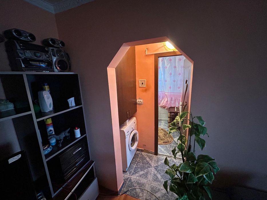 Vand apartament cu 2camere