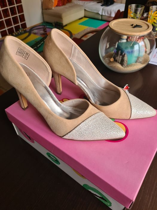 Pantofi cu toc marimea 38