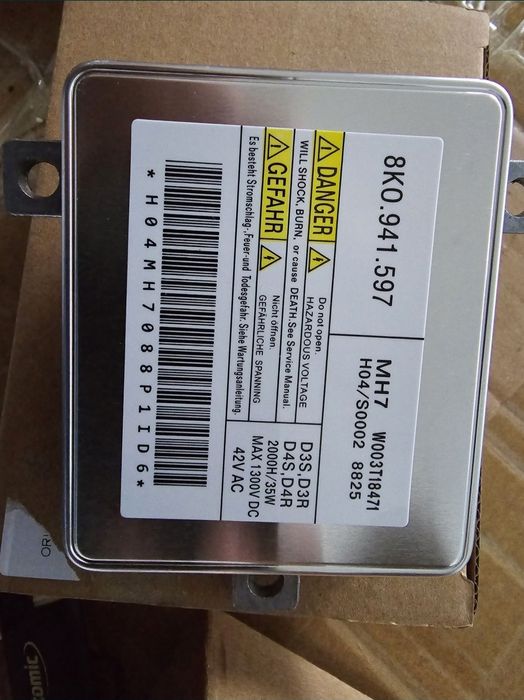 8k0941597 Calculator Balast Xenon Audi VW.
Produs nou.