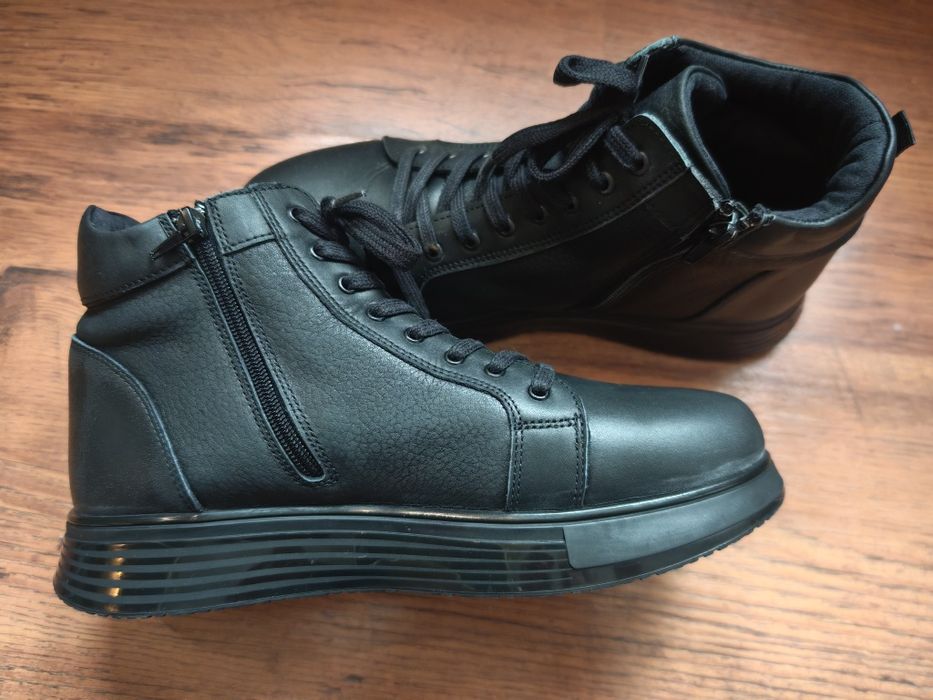 Мъжки боти естествена кожа.