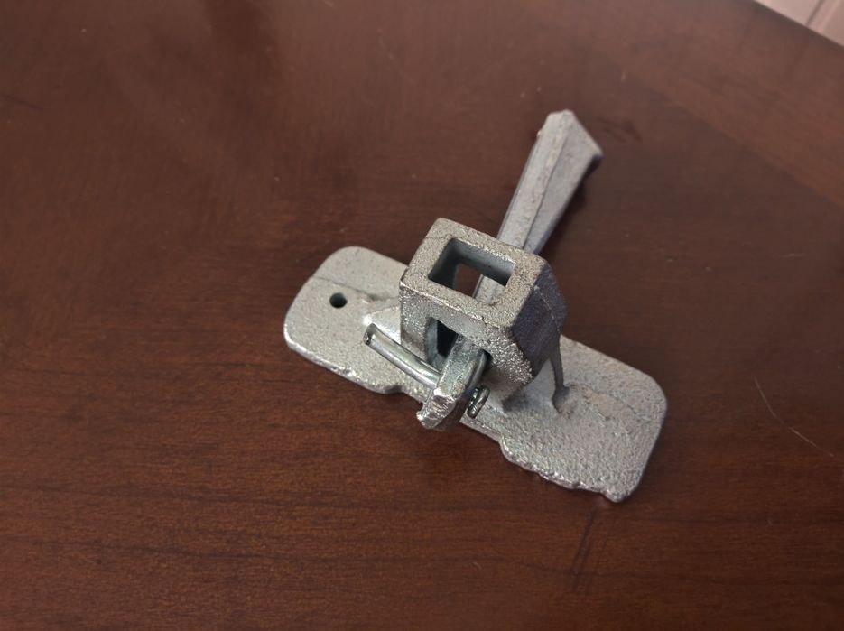 Нови шпани с клин и шпани апарат