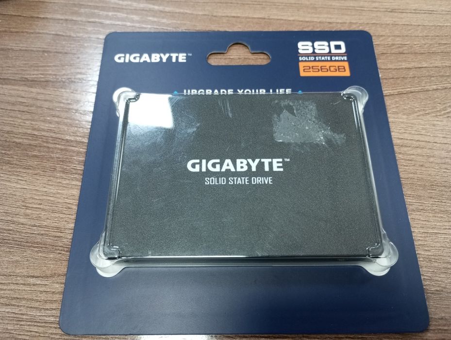 Продам жёсткий диск ssd 256 gb