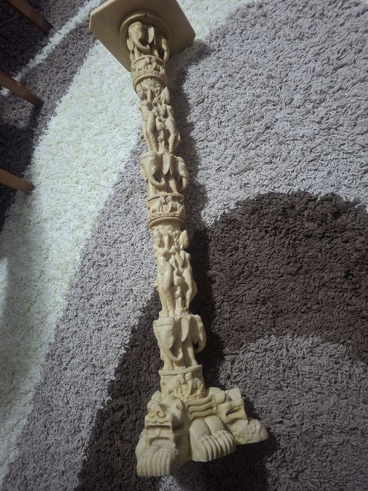 Piedestal asiatic rasina