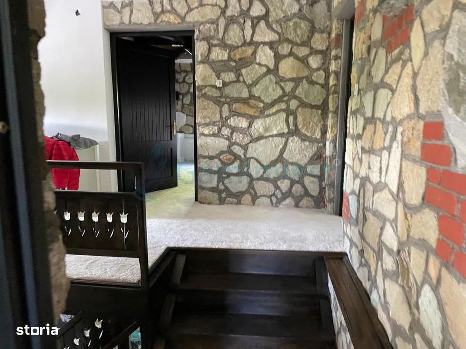 Casa de vanzare in Oradea,3000 mp,priveliste spre oras Gaminvest V4698