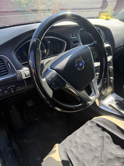 Volvo V40 Cross Country D2,Acte valabile