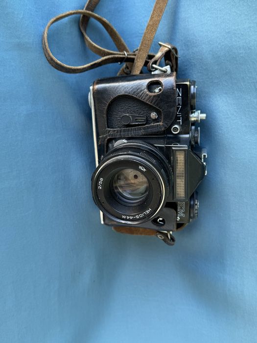 Фотоапарат Zenit EM