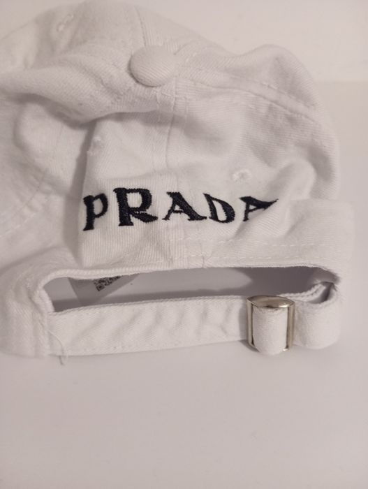 Șapcă Prada originala