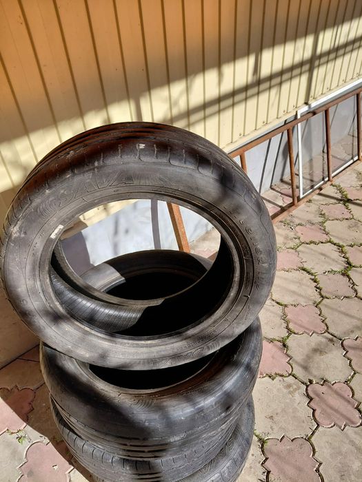 Продам шины R 16 205/55 б/у