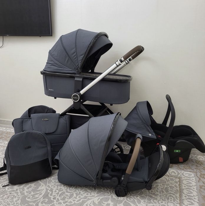 Коляска Kidilo D900 3в1