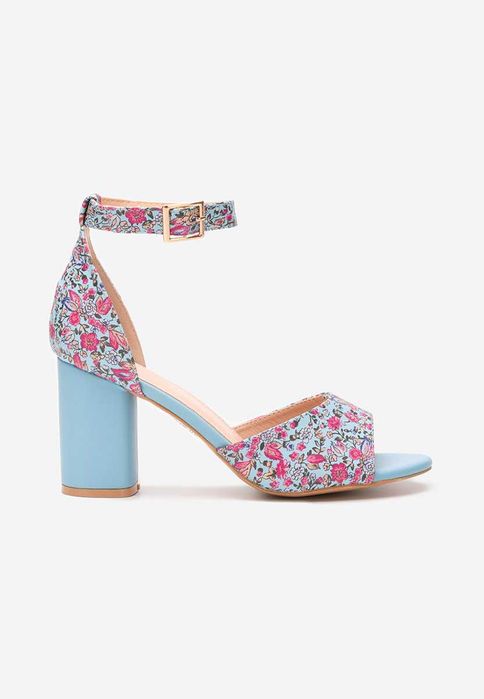 Пракрасни, нови, дамски сандали
