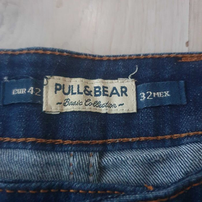Vand jeans de dama PULL&BEAR  50 de lei