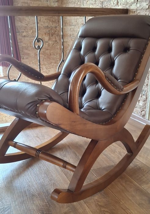 Продаю кресло-качалку