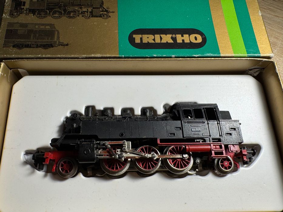 Locomotiva cu abur Trix Express BR64 089 H0