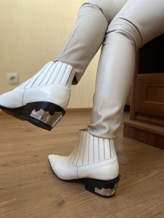 Продам брендовую обувь