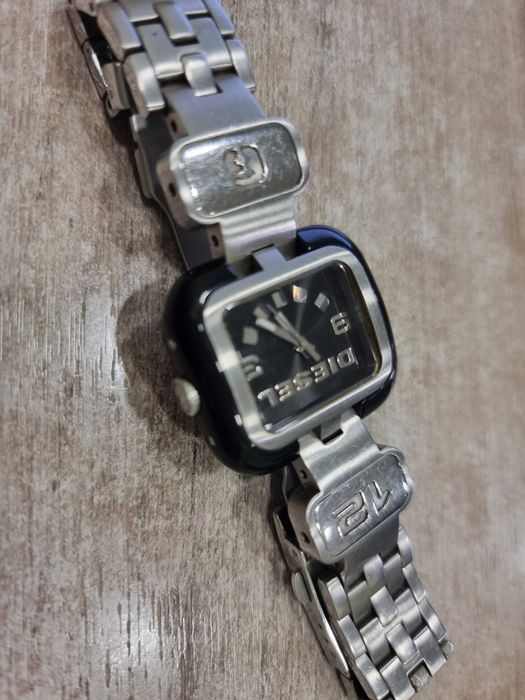 Дамсйи часовник Diesel 30 мм.