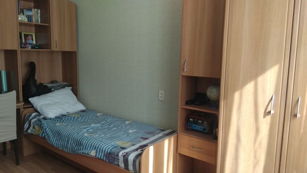 Продам гарнитур для школьника, подростка