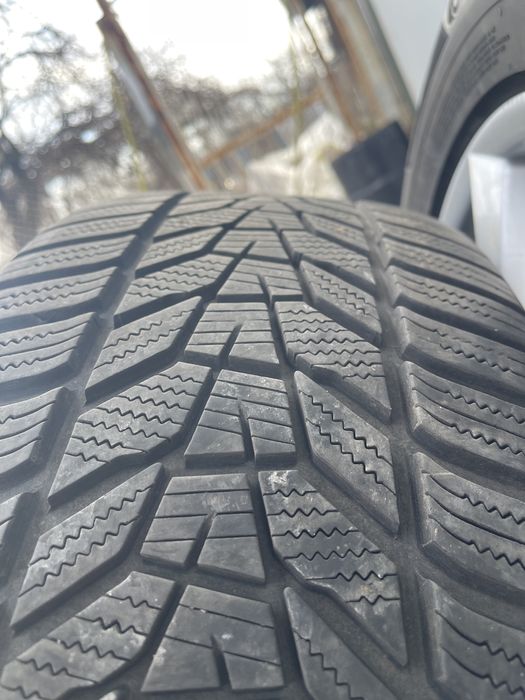 Два комплекта гуми с джанти,ОЕМ БМВ Х5  Е70 255/55/18