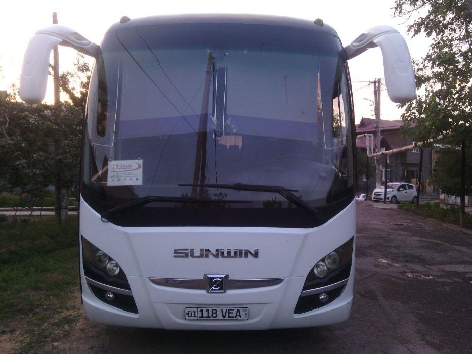 Пассажироперевозки и туристические поездки на автобусе Mercedes-Benz