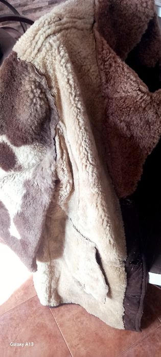 Продавам  кожух от агнешка кожа