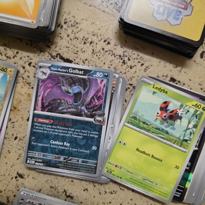Pokémon TCG – Голям лот сет карти бълк