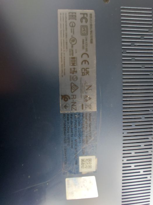 Vând laptop Lenovo defect