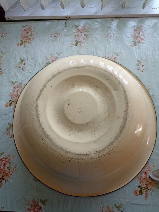 Продам таз эмалированный