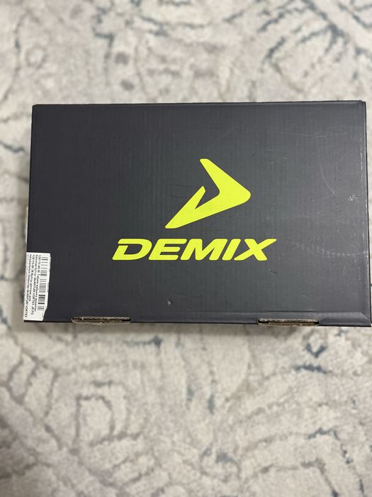 Футбольные бутсы Demix
