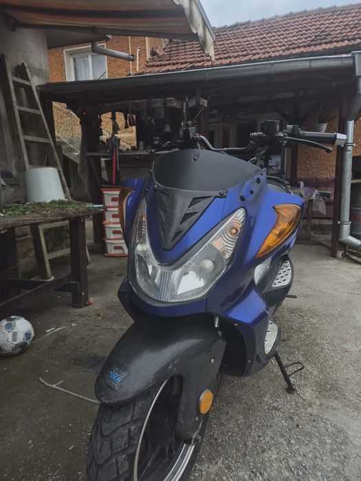 Продавам скутер 125