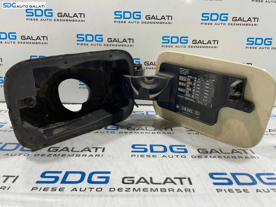 Usa Usita Capac Clapeta Buson Rezervor Mercedes Clasa E Class W212 2009 - 2012 Culoare 623 Cod A2126300067 [C3298]