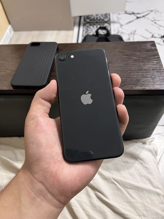 Обменяю Iphone SE 2020 64 gb
