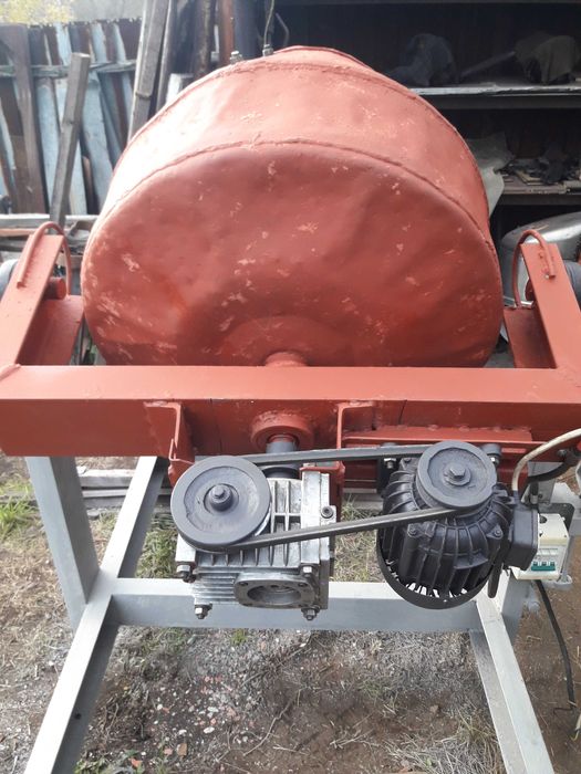 Продам бетономешалку