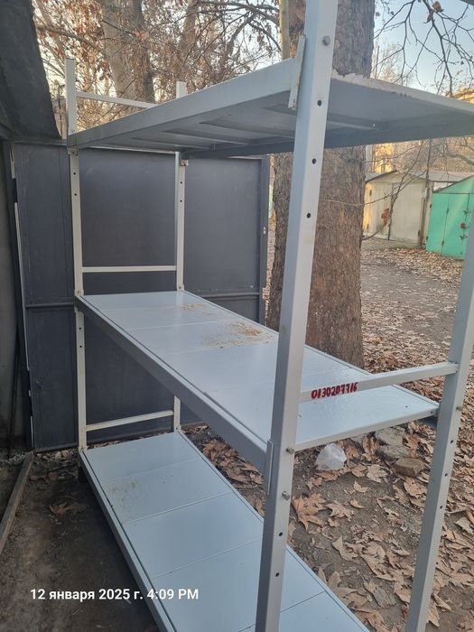 Стеллаж для аквариумов.