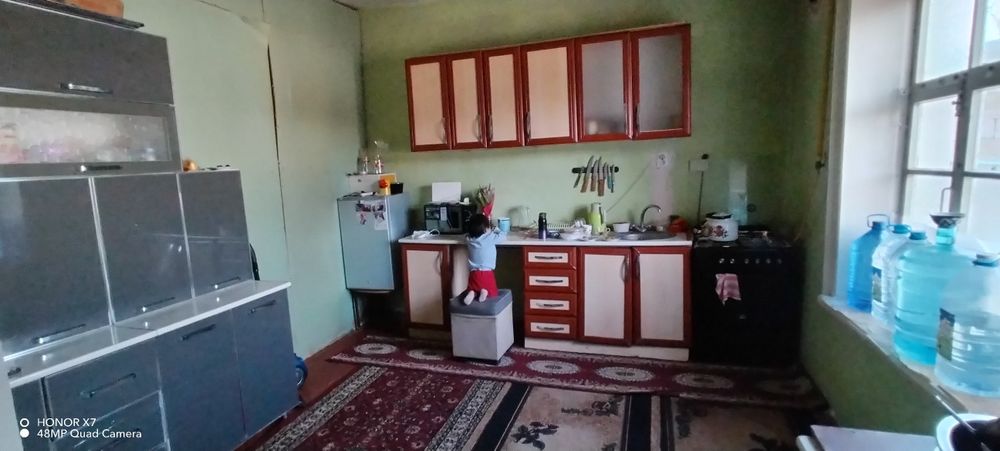 Xovli uy sotiladi yangi yo'l tumani. Oqtom maxalla. 4 sotix 4 xona.