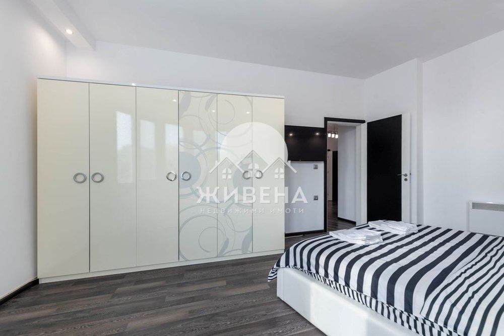 Отдавам под наем 3-стаен апартамент, Идеален център, Варна