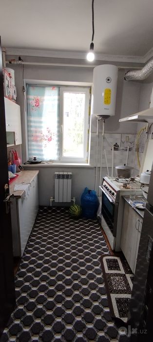 Avrora yangi dom 3 xonali 1 etaj srochno sotiladi