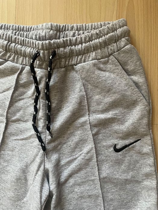 НАЙК! Дамско долнище ново