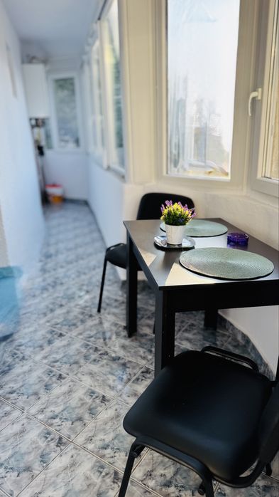 Inchiriez Apartament 1 camera 50 mp  si balcon mare zona Aradului langa Mall
