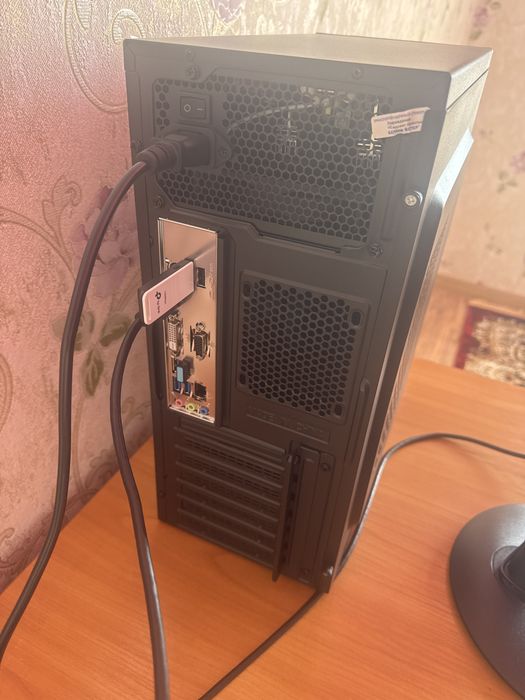 Продам Компьютер настольный в комплекте