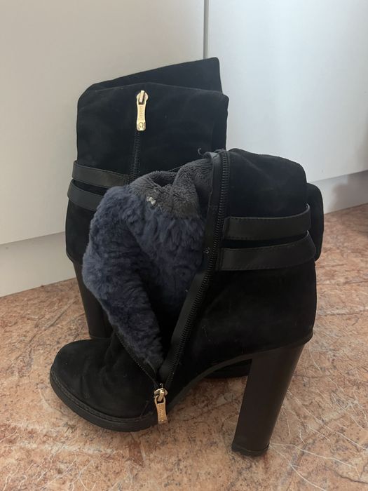Продам зимние женские сапоги
