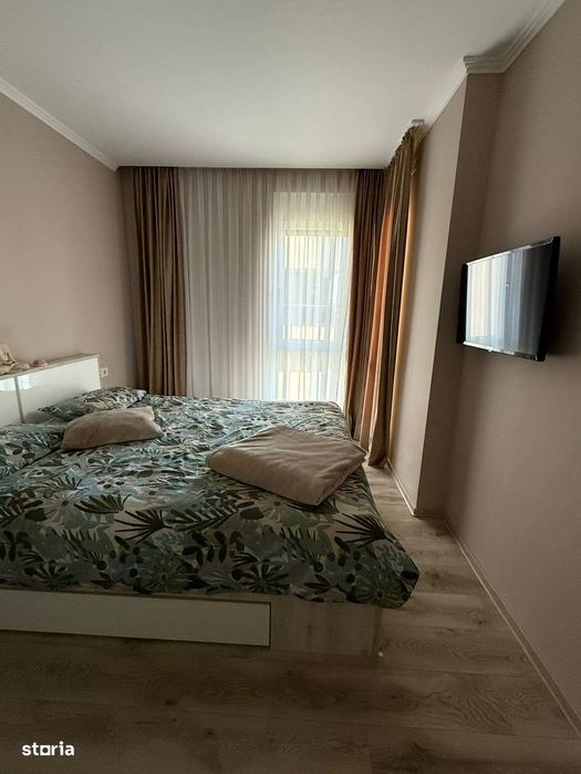 Închiriez apartament cu 3 camere