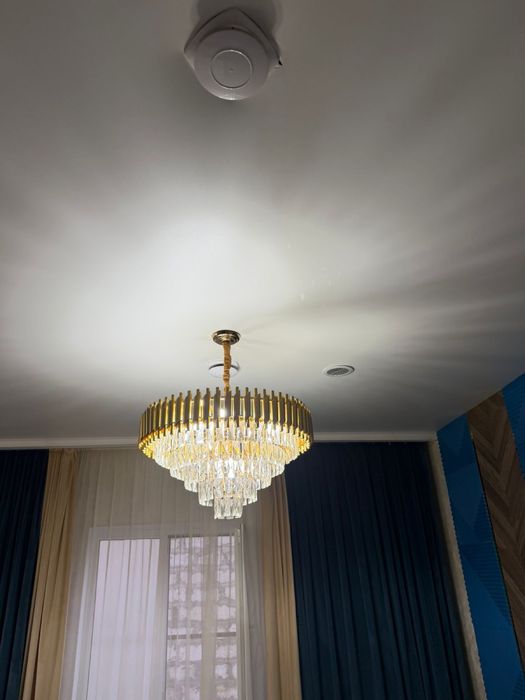 Люстра сатылады. Золото.