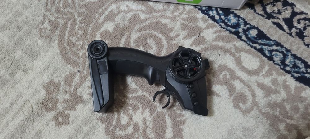 Новая машина с пультом