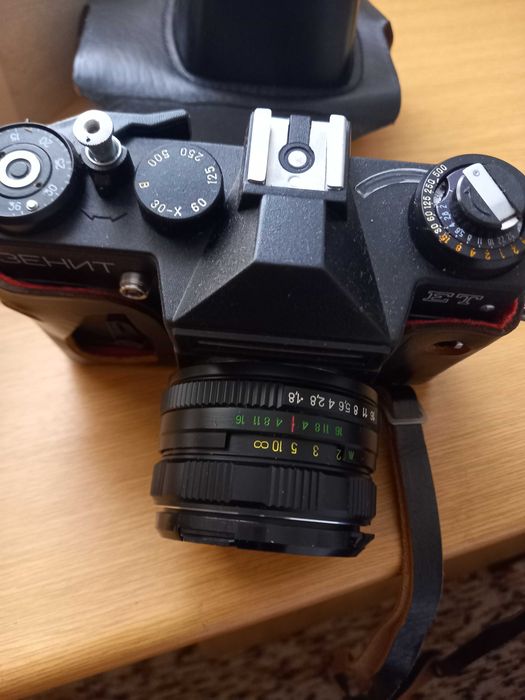 Продавам НОВ фотоапарат  Zenit-EТ