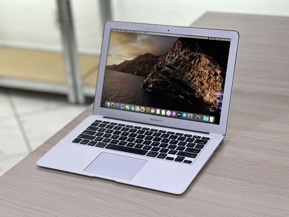 Apple Macbook Air 13 / intel core i5 / SSD 256gb / 4gb / kaspi 0-0-12