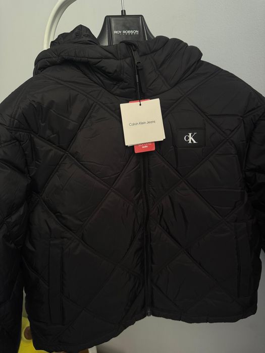 Куртка новая Calvin Klein