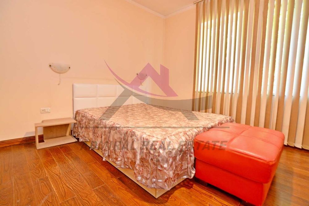 Дава се под наем Тристаен апартамент в Варна, Център - 90 кв.м за 767 € - Снимка #3