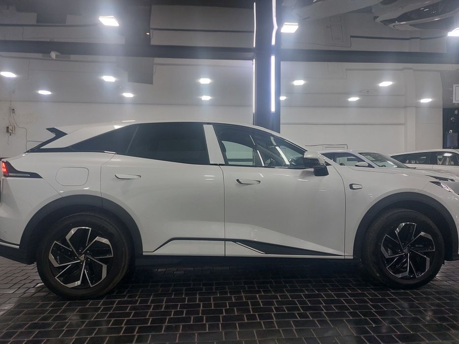 Deepal s07 230 Ultra (XTR auto salon)