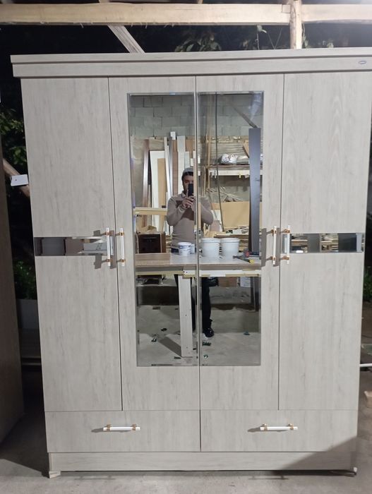 Turli xilda mebellar yasayniz